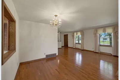 2657 Pioneer Drive, Green Bay, WI 54313 - Photo 7