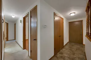 2657 Pioneer Dr, Green Bay, WI 54313 - Photo 11