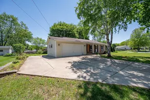 2657 Pioneer Dr, Green Bay, WI 54313 - Photo 25