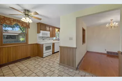 2657 Pioneer Drive, Green Bay, WI 54313 - Photo 29