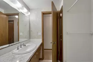 2657 Pioneer Dr, Green Bay, WI 54313 - Photo 37