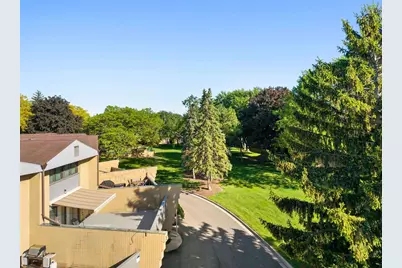 4545 W Pine Street #F, Appleton, WI 54914 - Photo 3
