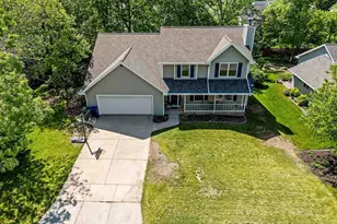 354 Longwood Ln, Wrightstown, WI 54180 - Photo 9