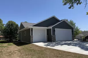 940 S Prospect St, Shawano, WI 54166 - Photo 3