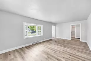 912 Ethel Ave, Green Bay, WI 54303 - Photo 3