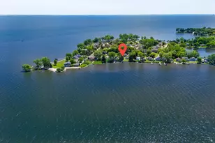 2432 Hickory Ln, Oshkosh, WI 54901 - Photo 35
