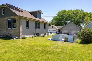 2432 Hickory Ln, Oshkosh, WI 54901 - Photo 27