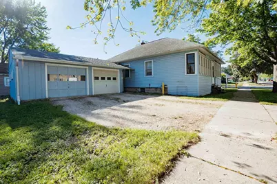 99 N Bell Street, Fond du Lac, WI 54935 - Photo 3