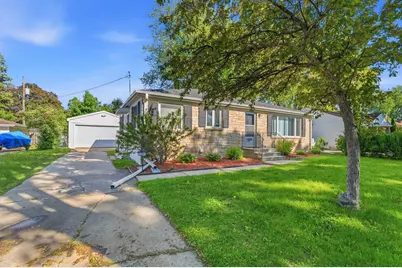 1201 Redwood Drive, Green Bay, WI 54304 - Photo 3