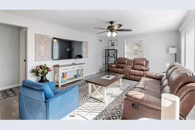 1201 Redwood Drive, Green Bay, WI 54304 - Photo 5