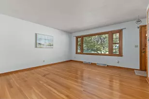 617 Marcella Ave, Combined Locks, WI 54113 - Photo 9