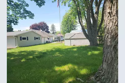 1020 S Smalley Street, Shawano, WI 54166 - Photo 3