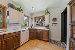2005 E Newberry St, Appleton, WI 54915 - Photo 9