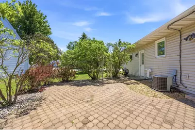 271 Southview Road, Fond du Lac, WI 54935 - Photo 3