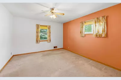 75 S Reserve Avenue, Fond du Lac, WI 54935 - Photo 9