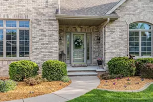 309 E Stratford Ln, Appleton, WI 54913 - Photo 5
