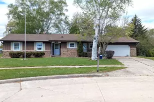4250 Rock Ct, Manitowoc, WI 54220 - Photo 1