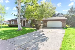 4250 Rock Ct, Manitowoc, WI 54220 - Photo 1