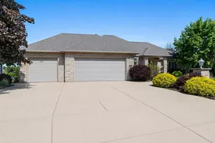 3399 Sonata Dr, Green Bay, WI 54311 - Photo 3