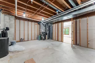 2752 Woodland Hills Ct, Green Bay, WI 54311 - Photo 51