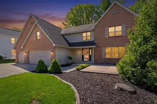 2752 Woodland Hills Ct, Green Bay, WI 54311 - Photo 1