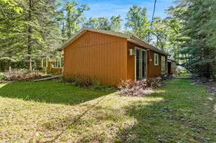 N6814 Springbrook Rd, Cecil, WI 54111 - Photo 9