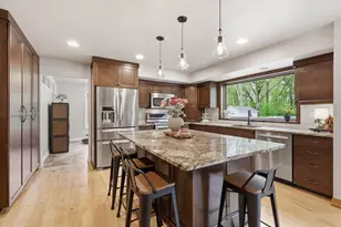3296 Pioneer Dr, Green Bay, WI 54313 - Photo 11