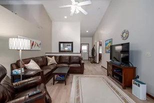 485 W Packer Ave, Oshkosh, WI 54901 - Photo 5