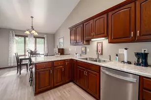 485 W Packer Ave, Oshkosh, WI 54901 - Photo 13