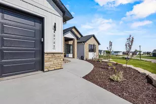 5752 N Sequoia Dr, Appleton, WI 54913 - Photo 3