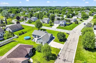 1795 Gateway Meadows Ln, Neenah, WI 54956 - Photo 51