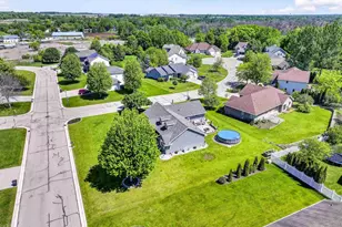 1795 Gateway Meadows Ln, Neenah, WI 54956 - Photo 53
