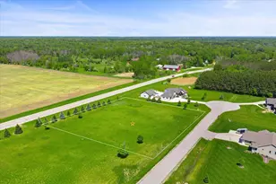 3610 Sawmill Ct, Green Bay, WI 54313 - Photo 1