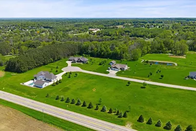 3610 Sawmill Court, Green Bay, WI 54313 - Photo 7