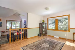 1752 Hunters Glen Dr, Oshkosh, WI 54904 - Photo 7