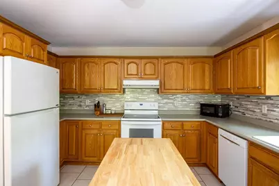 1752 Hunters Glen Drive, Oshkosh, WI 54904 - Photo 11