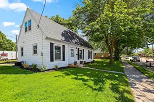 1120 N Badger Ave, Appleton, WI 54914 - Photo 3