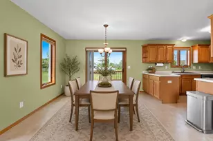 2316 Maddy Ct, Green Bay, WI 54303 - Photo 13
