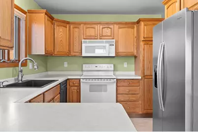 2316 Maddy Court, Green Bay, WI 54303 - Photo 17