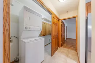 11014 Mequon Square Dr, Mequon, WI 53092 - Photo 19
