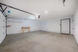 11014 Mequon Square Dr, Mequon, WI 53092 - Photo 33