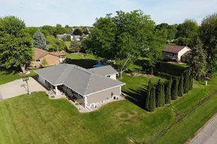 W2593 Colonial Ct, Appleton, WI 54915 - Photo 37