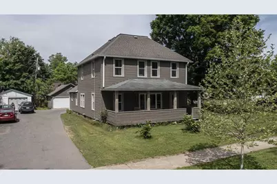 510 S Division Street, Waupaca, WI 54981 - Photo 1
