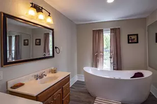 510 S Division St, Waupaca, WI 54981 - Photo 21