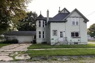 241 Frontier St, Berlin, WI 54923 - Photo 1