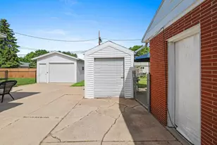 906 Bluebird St, De Pere, WI 54115 - Photo 45