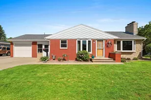 906 Bluebird St, De Pere, WI 54115 - Photo 63