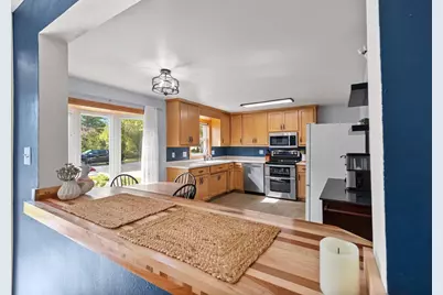 906 Bluebird Street, De Pere, WI 54115 - Photo 9