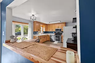 906 Bluebird St, De Pere, WI 54115 - Photo 9