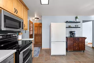 906 Bluebird St, De Pere, WI 54115 - Photo 17
